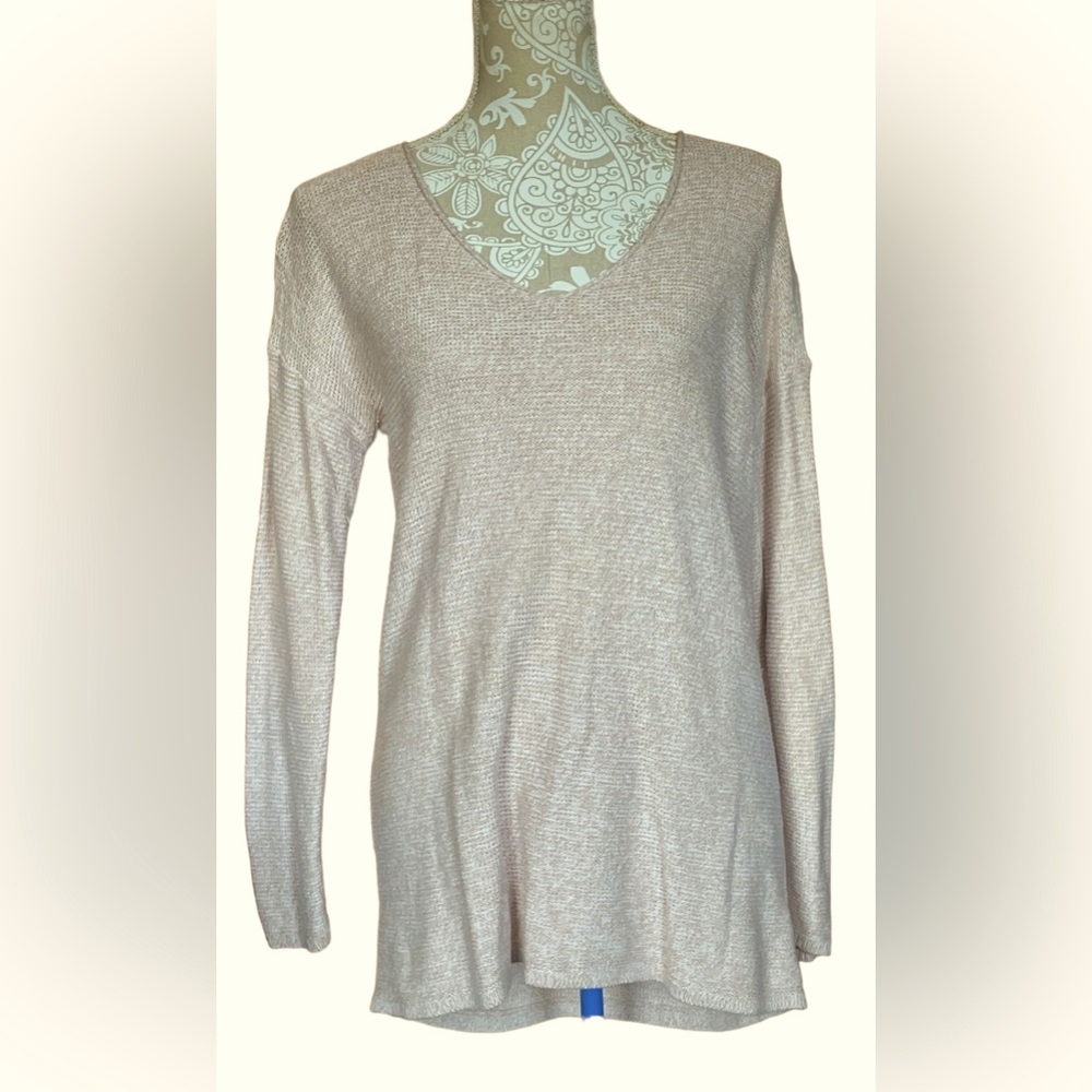 Old Navy Women’s Size Medium Beige Sweater